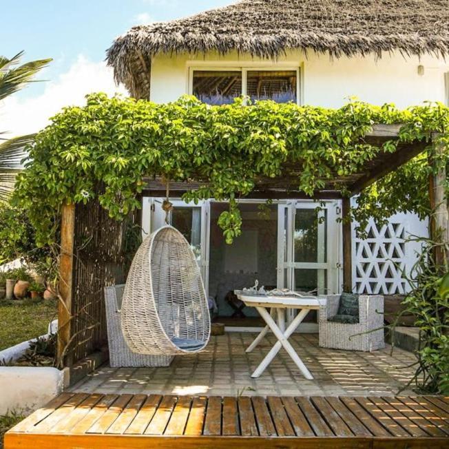 Mar-Me-Quer, Eco Beach Retreat 이냠바느 외부 사진