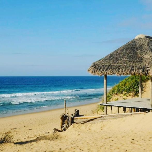 Mar-Me-Quer, Eco Beach Retreat 이냠바느 외부 사진